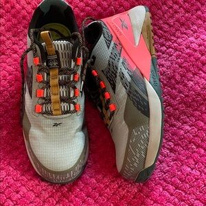 Reebok Nanox1 steel toe work shoes Women’s size 8.5